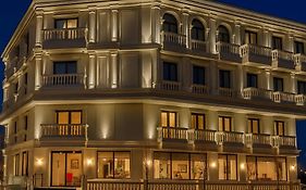 Nenessa Airport Hotel
